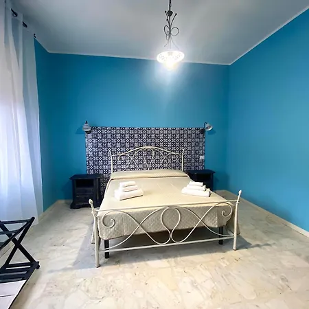 Amare Oda ve Kahvaltı Taormina